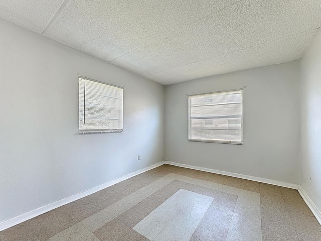 694 Michigan Ct Apt 2, St Cloud, FL 34769