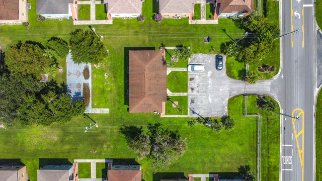 694 Michigan Ct Apt 2, St Cloud, FL 34769