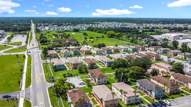 694 Michigan Ct Apt 2, St Cloud, FL 34769