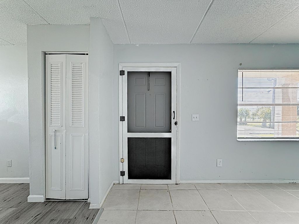 694 Michigan Ct Apt 2, St Cloud, FL 34769