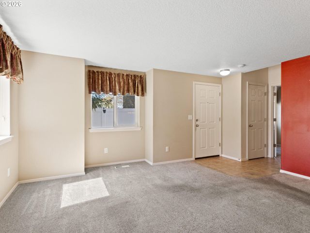 608 Se 15TH Ave, Battle Ground, WA 98604