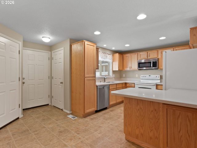 608 Se 15TH Ave, Battle Ground, WA 98604