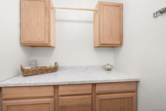 4015 Crown Point 104, San Diego, CA 92109