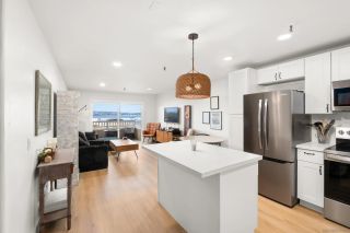 4015 Crown Point 104, San Diego, CA 92109