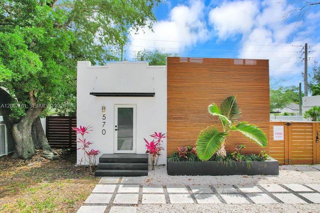 570 NW 48th St, Miami, FL 33127
