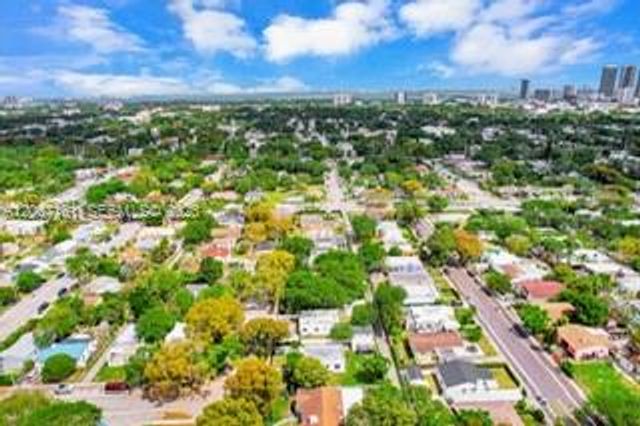 570 NW 48th St, Miami, FL 33127