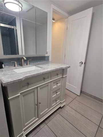 205 East Harmon Avenue 223, Las Vegas, NV 89169