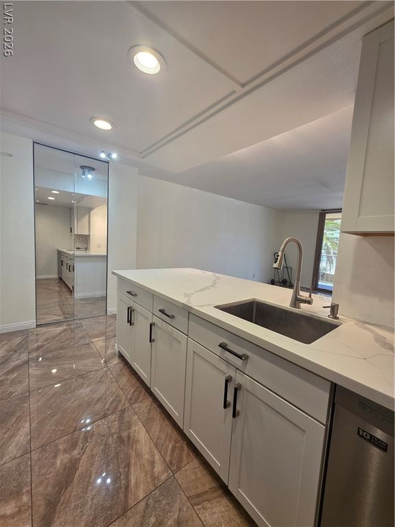 205 East Harmon Avenue 223, Las Vegas, NV 89169 — photo 5