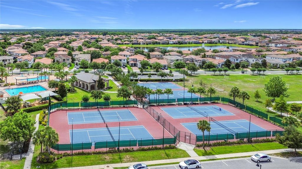 Image 59 of property listing at 13759 LARKTON LANE, Orlando, FL 32832