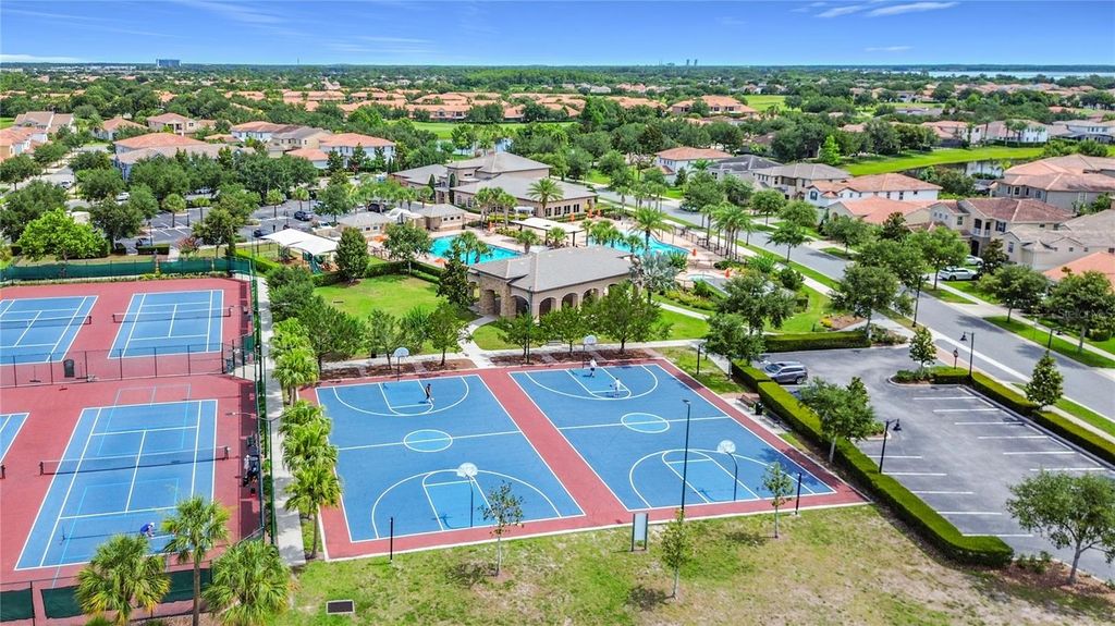 Image 60 of property listing at 13759 LARKTON LANE, Orlando, FL 32832