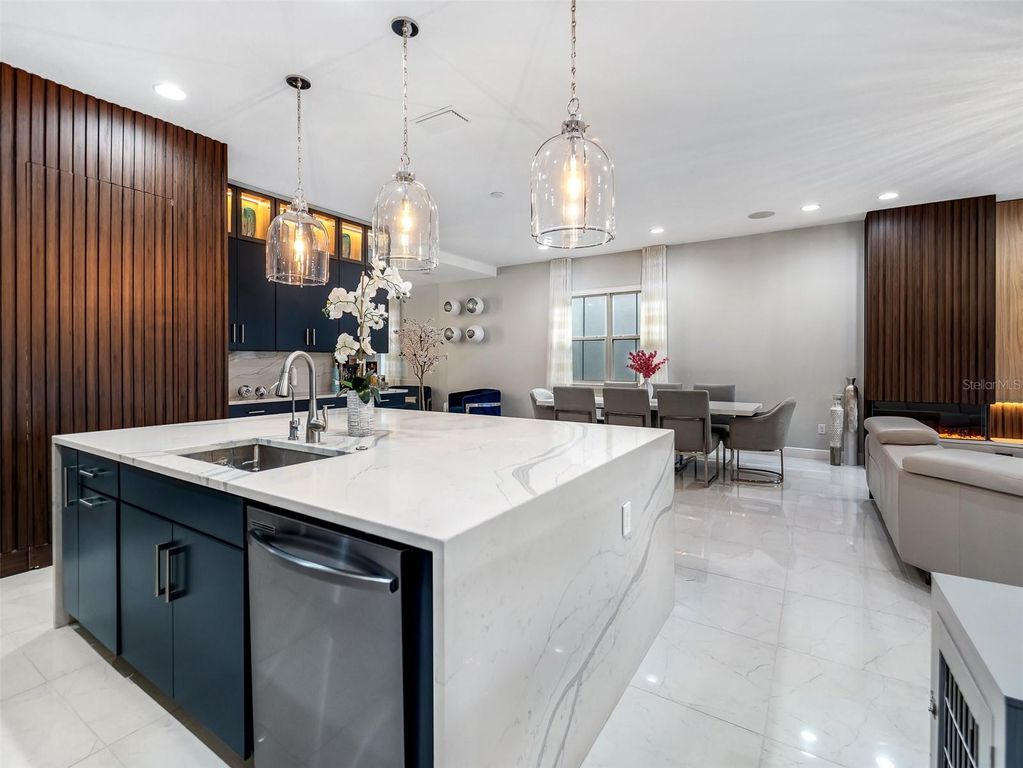 Image 10 of property listing at 13759 LARKTON LANE, Orlando, FL 32832