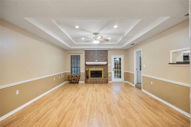 121 Crestview Street, Chandler, TX 75758
