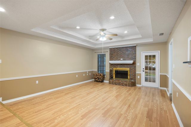 121 Crestview Street, Chandler, TX 75758