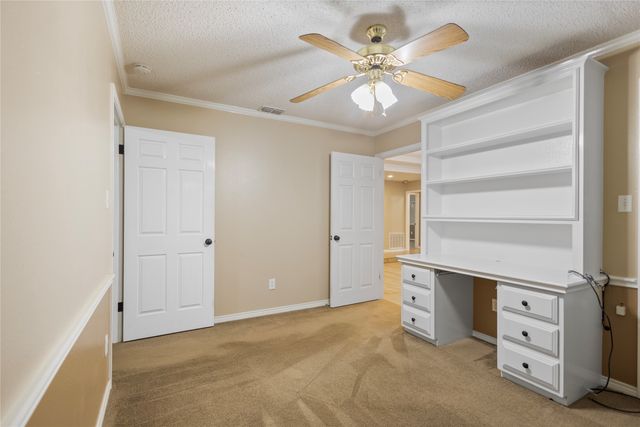 121 Crestview Street, Chandler, TX 75758