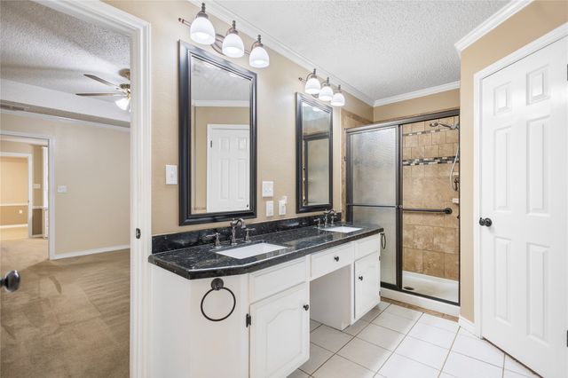 121 Crestview Street, Chandler, TX 75758