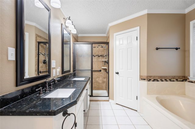 121 Crestview Street, Chandler, TX 75758