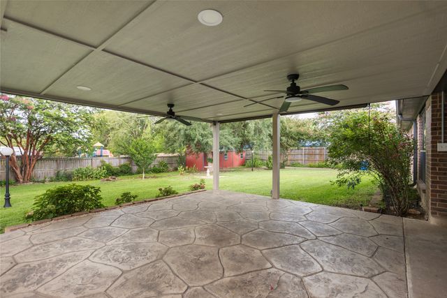 121 Crestview Street, Chandler, TX 75758
