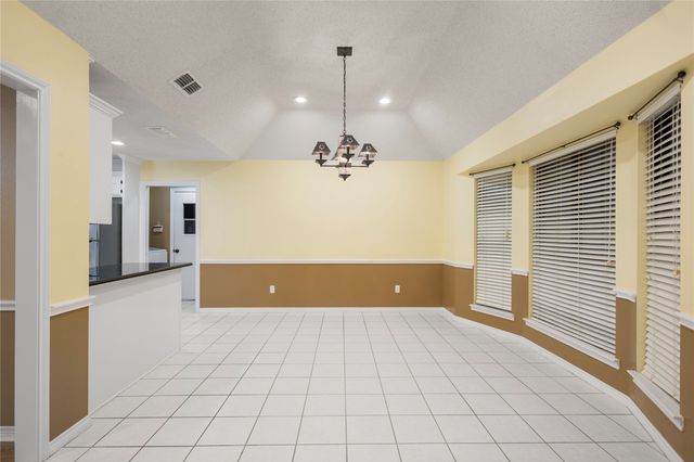 121 Crestview Street, Chandler, TX 75758
