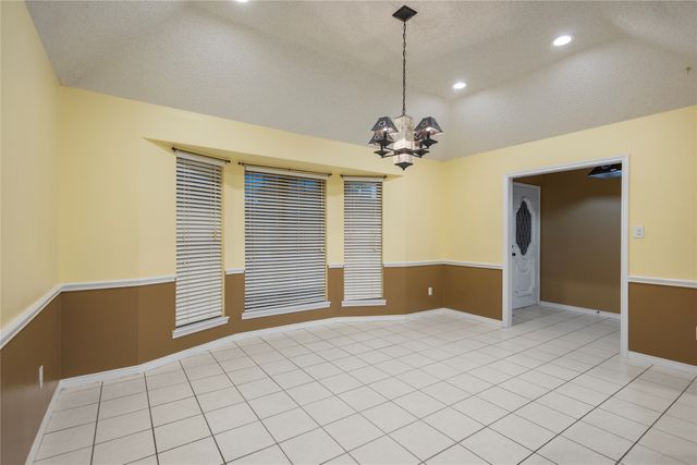121 Crestview Street, Chandler, TX 75758
