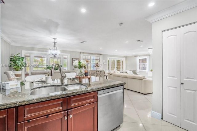 1820 Vista Way, Margate, FL 33063