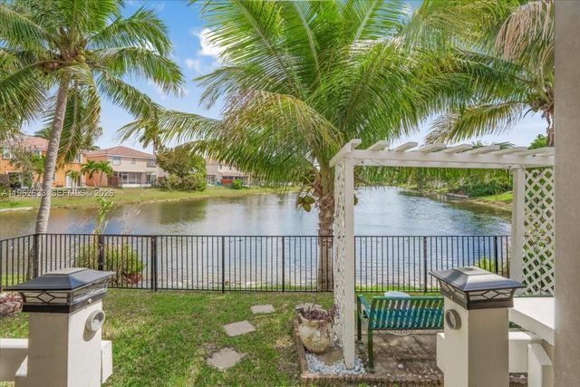 1820 Vista Way, Margate, FL 33063