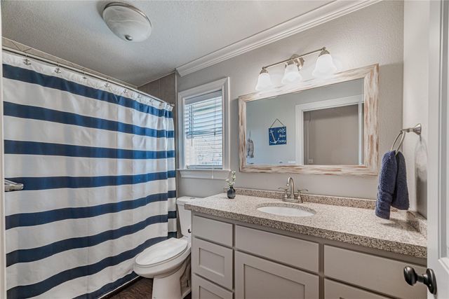 5103 Captains Drive, Dickinson, TX 77539