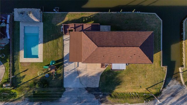 5103 Captains Drive, Dickinson, TX 77539