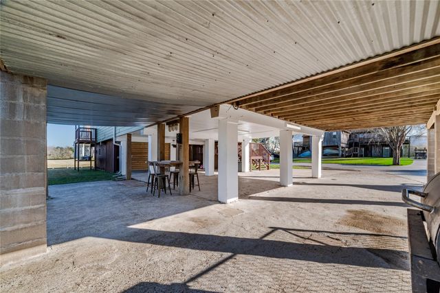 5103 Captains Drive, Dickinson, TX 77539