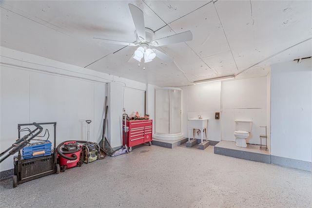 5103 Captains Drive, Dickinson, TX 77539