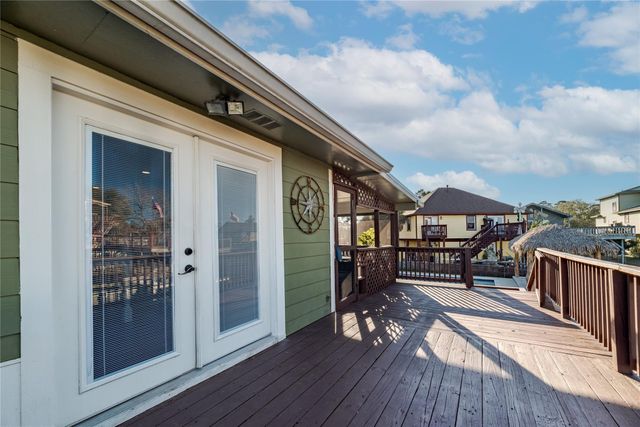 5103 Captains Drive, Dickinson, TX 77539