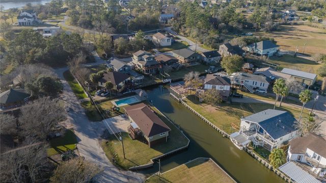 5103 Captains Drive, Dickinson, TX 77539