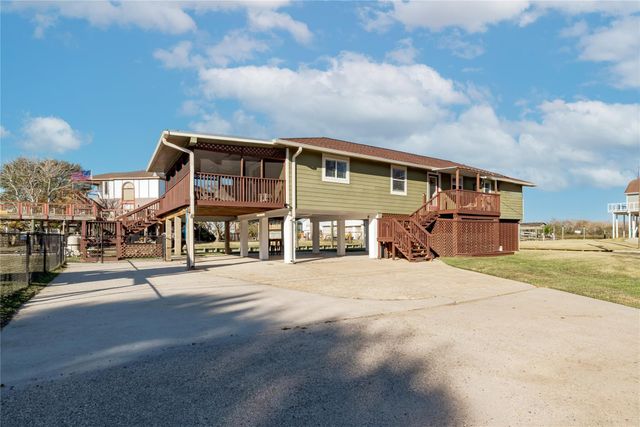 5103 Captains Drive, Dickinson, TX 77539