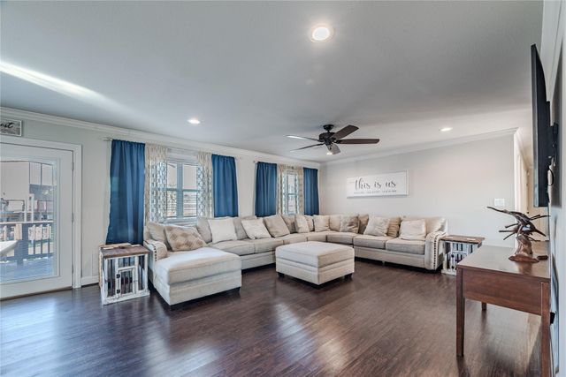 5103 Captains Drive, Dickinson, TX 77539