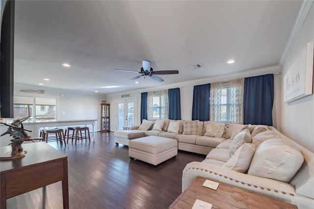 5103 Captains Drive, Dickinson, TX 77539