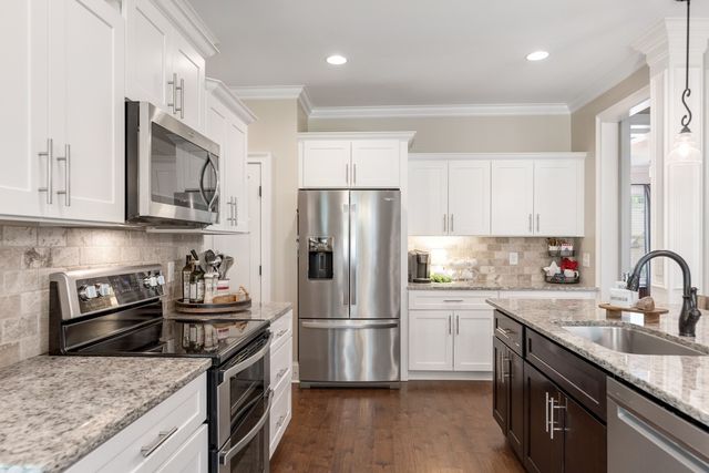 31 Harbor Pt, Lebanon, TN 37087