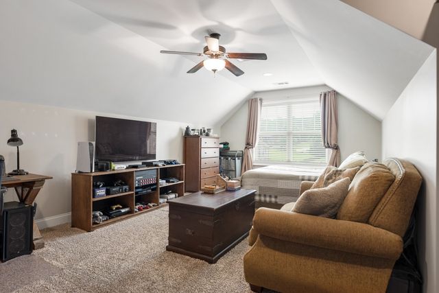 31 Harbor Pt, Lebanon, TN 37087