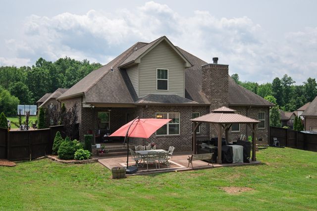 31 Harbor Pt, Lebanon, TN 37087