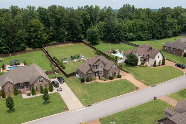 31 Harbor Pt, Lebanon, TN 37087