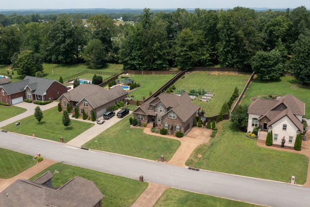 31 Harbor Pt, Lebanon, TN 37087