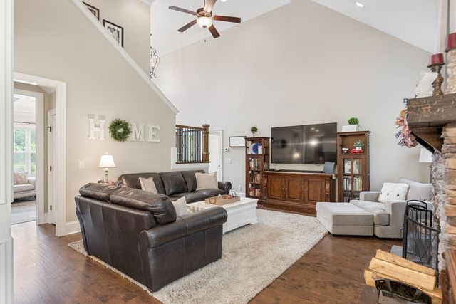 31 Harbor Pt, Lebanon, TN 37087
