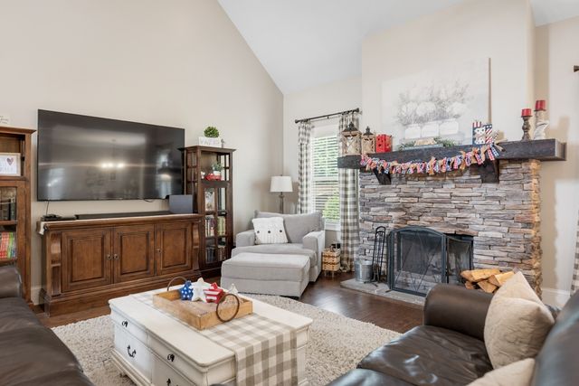 31 Harbor Pt, Lebanon, TN 37087