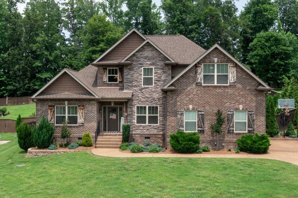 31 Harbor Pt, Lebanon, TN 37087