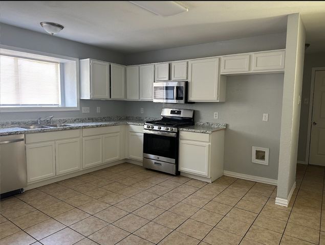 2217 Crestview Lane, Rowlett, TX 75088