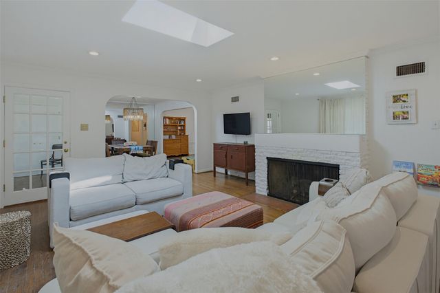 3628 Manderly Place, Fort Worth, TX 76109