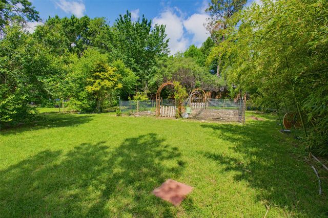 3628 Manderly Place, Fort Worth, TX 76109