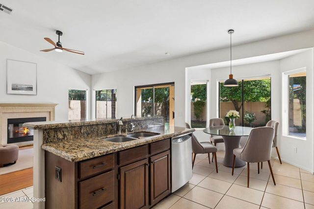 5637 E BEVERLY Lane, Scottsdale, AZ 85254