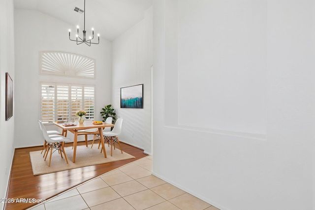 5637 E BEVERLY Lane, Scottsdale, AZ 85254