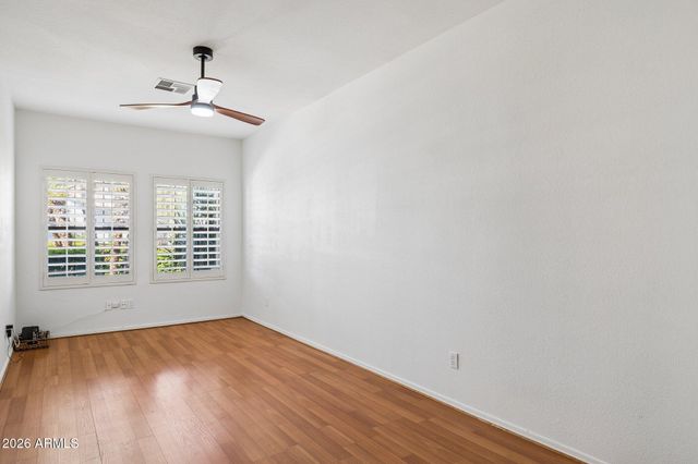 5637 E BEVERLY Lane, Scottsdale, AZ 85254