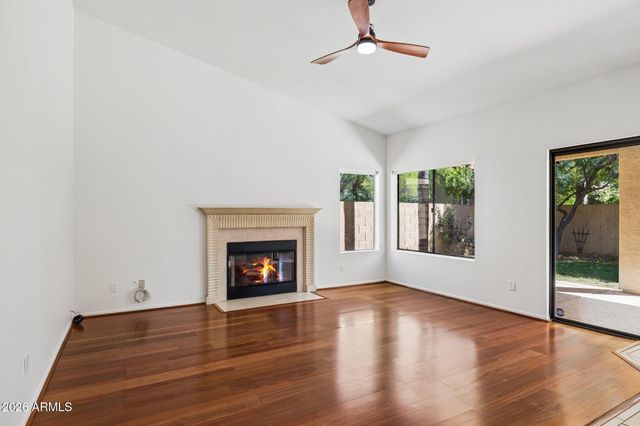 5637 E BEVERLY Lane, Scottsdale, AZ 85254