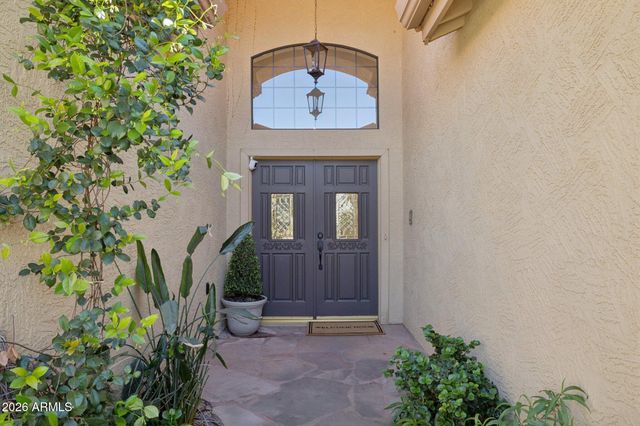 5637 E BEVERLY Lane, Scottsdale, AZ 85254